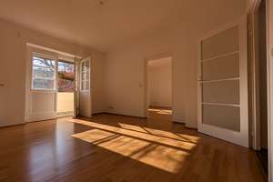 * Schwabing * Ab sofort * 3 Zimmer * 2er WG geeignet * Wohnzimmer * Balkon * – Leopoldstrasse 105, 80802 Münchner Freiheit, München – Vorschaubild 1
