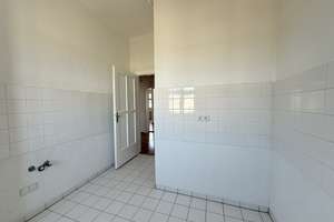 Bezugsfreie 3-Zimmer-Wohnung im Henselmannbau, unweit dem Strausberger Platz ***Lift***Wannenbad*** – Die vollständige Adresse der Immobilie erhältst du vom Anbieter., 10243 Friedrichshain, Berlin – Vorschaubild 13
