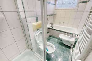 Bezugsfreie 2,5-Zimmer-Wohnung mit sonniger Loggia, Aufzug und Tiefgarage – Brunsbütteler Damm 315, 13591 Staaken, Berlin – Vorschaubild 15