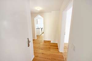 S-MITTE: Modernisierte Dachgeschoss-Wohnung in begehrter Lage – Die vollständige Adresse der Immobilie erhältst du vom Anbieter., 70182 Heusteigviertel, Stuttgart – Vorschaubild 3