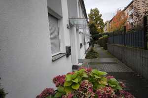Reihenhaus in zentraler Lage mit Sonnen-Terrasse, Garten und Gartenhäuschen – Bielefelder Straße zy, 65931 Frankfurt am Main – Vorschaubild 4