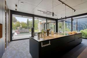 Exklusive Architektenvilla am Rheindamm – Wohnen auf höchstem Niveau – Die vollständige Adresse der Immobilie erhältst du vom Anbieter., 40668 Meerbusch – Vorschaubild 11