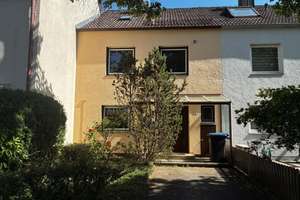 Reihenhaus mit lichtdurchfluteter Glasterrasse