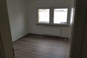 Helle 2-Zimmer-Wohnung im 1. OG mit Balkon in Stuttgart-Wangen – Die vollständige Adresse der Immobilie erhältst du vom Anbieter., 70327 Wangen, Stuttgart – Vorschaubild 2