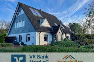 Charmantes Einfamilienhaus mit eigenem Garten in zentraler, ruhiger Lage – Nordfriesland (Kreis) – Vorschaubild 1