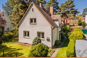 Gepflegtes Ein-/Zweifamilienhaus mit idyllischem Garten – Die vollständige Adresse der Immobilie erhältst du vom Anbieter., 14482 Babelsberg Süd, Potsdam – Vorschaubild 1