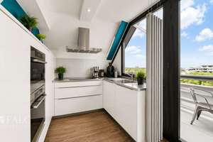 PENTHOUSE MIT WEITBLICK – Modernisiertes Wohnjuwel über den Dächern von Köln-Weiden – Die vollständige Adresse der Immobilie erhältst du vom Anbieter., 50859 Weiden, Köln – Vorschaubild 2