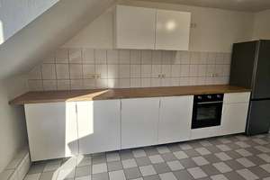 Kernsanierte 3-Zimmer-DG-Wohnung mit Wohnküche, neuer EBK und Sonnenterrasse in Eller – 40229 Eller, Düsseldorf – Vorschaubild 3