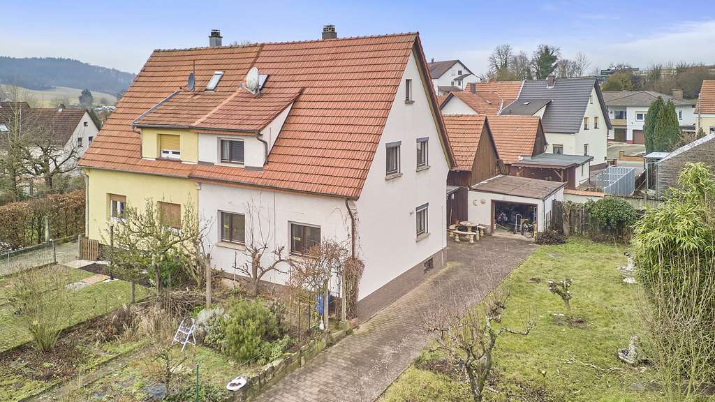 Immobilie in Dielheim - Familienhaus mit Charakter, Garten und großem Ausbaupotenzial- ideal für handwerklich begabte Käufer - Bild 0