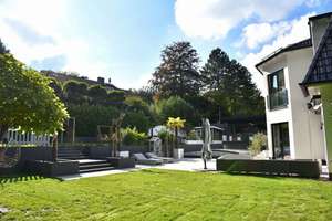 Luxusvilla in traumhafter Waldrandlage – Privater Wellnessgarten & höchste Wohnqualität – Die vollständige Adresse der Immobilie erhältst du vom Anbieter., 61462 Königstein im Taunus – Vorschaubild 4