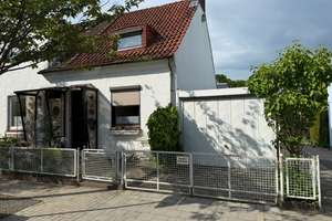 Von privat seltene Gelegenheit in KleinMexiko, Reihenendhaus mit Garage  in Bremen Hulsberg