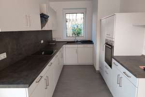 SOFORT FREI! Reihenmittelhaus (4,5 Zi.) mit Vollbad, G-WC, Garten und Dachterrasse – Die vollständige Adresse der Immobilie erhältst du vom Anbieter., 28759 Grohn, Bremen – Vorschaubild 2