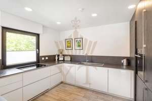 TOP-Lage! | Villa im Bungalow-Stil | mit Pool & Garten | Sauna | Kamin | in Berlin-Zehlendorf – Die vollständige Adresse der Immobilie erhältst du vom Anbieter., 14169 Zehlendorf, Berlin – Vorschaubild 6