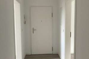 3 ZKB-Dachgeschoßwohnung in Siegen-Hengsbach – Oberer Hengsbacher Weg 29, 57080 Eiserfeld, Siegen – Vorschaubild 2