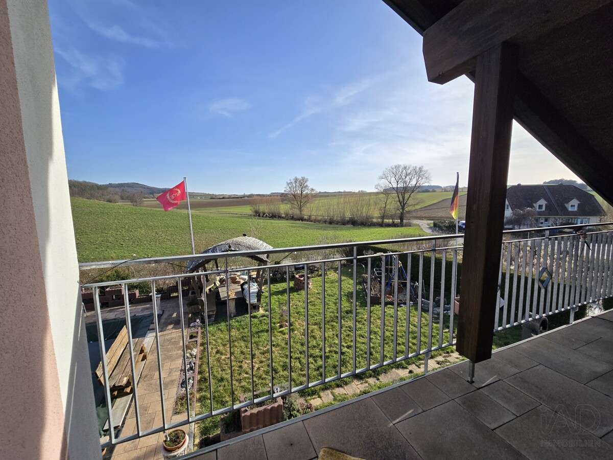 Immobilie in Itzgrund - „Leben am Rand der Natur – stilvolles Einfamilienhaus in idyllischer Ortsrandlage“ - Bild 10