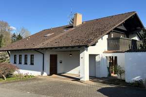 Wohnen am Kastelberg! Große Villa in bevorzugter Hanglage mit traumhafter Aussicht in Emmendingen – Die vollständige Adresse der Immobilie erhältst du vom Anbieter., 79312 Emmendingen – Vorschaubild 3
