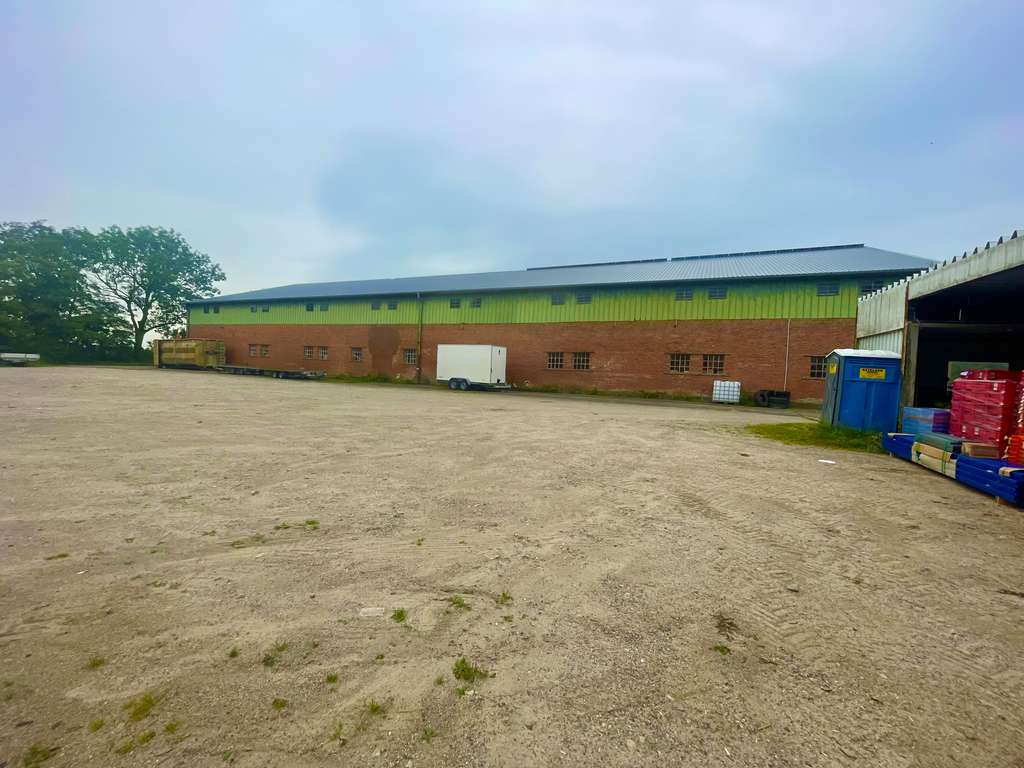 Immobilie in Volsemenhusen - Stilvoller Bauernhof mit Stall und gr. Scheune in Volsemenhusen - Bild 2