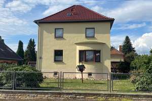 Einfamilienhaus mit Nebengelass & großem Grundstück – ideal für Pferdehaltung – Die vollständige Adresse der Immobilie erhältst du vom Anbieter., 4420 Markranstädt – Vorschaubild 1