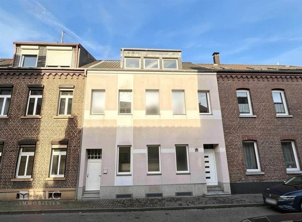 Immobilie in Tönisvorst - Kapitalanlage PLUS...Dreifamilienhaus mit toller Gartenwohnung! - Bild 1