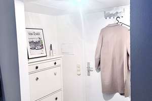 **SONNIGES SINGLE APARTMENT IM SANIERTEN ALTBAU MIT ERKER ** NÄHE FÜRSTENPLATZ ** – Remscheider Straße XX, 40215 Friedrichstadt, Düsseldorf – Vorschaubild 5