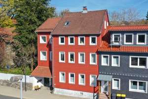 Drei-Familienhaus mit  ca. 229 m² Wohnfläche und 397 m²  Grundstück im Zentrum von Clausthal – Die vollständige Adresse der Immobilie erhältst du vom Anbieter., 38678 Clausthal-Zellerfeld – Vorschaubild 2