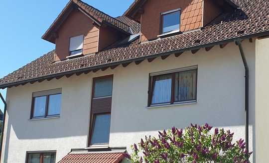 Wohnung mit Aussicht  3 Zimmer-Wohnung mit Balkon und Carport