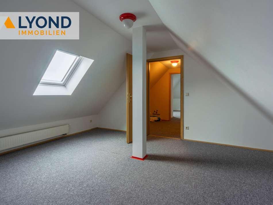 Dachgeschosszimmer 1