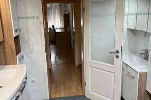 Viel Platz für den Alltag in dieser 4-Zimmer-Wohnung in Ulm – Öschwende 34, 89081 Lehr, Ulm – Vorschaubild 2