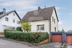 Einfamilienhaus in attraktiver Lage von Lindlar sucht neue Bewohner! – Die vollständige Adresse der Immobilie erhältst du vom Anbieter., 51789 Lindlar – Vorschaubild 2