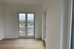 Für Rollstuhlfahrer geeignet! 4 Zimmer im Neubau + Loggia, Einbauküche, Tageslichtbad, Aufzug – Hildesheimer Straße 454, 30519 Döhren, Hannover – Vorschaubild 15