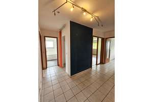 Sofort verfügbare 3-Zimmer-ETW mit Loggia, Garage und Renovierungsbedarf in KA-Neureut – Die vollständige Adresse der Immobilie erhältst du vom Anbieter., 76149 Neureut, Karlsruhe – Vorschaubild 9