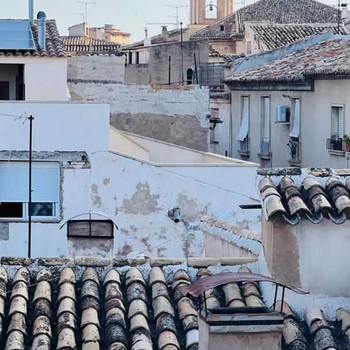 Einzigartige Gelegenheit in Mula! Geräumige Wohnung mit Potenzial zum Wohnen, Renovieren oder Auftei