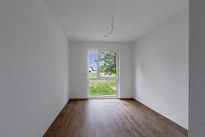 Exklusive 4-Zimmer-Wohnung mit Terrasse und eigenem Gartenanteil! – Gelnhäuser Straße 66, 63505 Main-Kinzig-Kreis – Vorschaubild 5