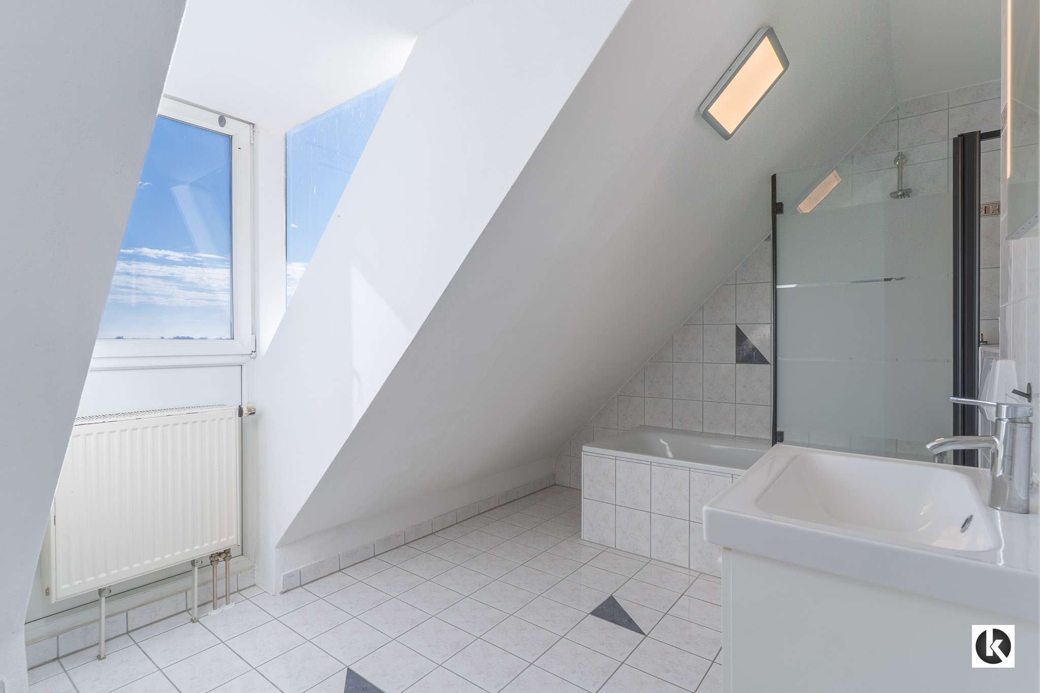 Immobilie in Königsmoos - Besonderes Wohnen über zwei Ebenen – gepflegte Maisonette mit Wohlfühlatmosphäre - Bild 15