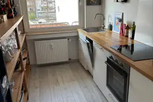 Geschmackvolle 2,5-Raum-Wohnung mit Balkon in Düsseldorf – Düsseldorf – Vorschaubild 4