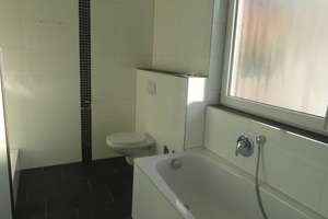 Schöne, geräumige drei Zimmer Wohnung in Stuttgart, Weilimdorf – Die vollständige Adresse der Immobilie erhältst du vom Anbieter., 70499 Bergheim, Stuttgart – Vorschaubild 12