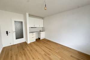Schwabing-Olympiapark schö., helles, ruhig 1 Zi.  Balkon,Designb, EBK, saniert!!  ab sofort – 80809 Am Luitpoldpark, München – Vorschaubild 5