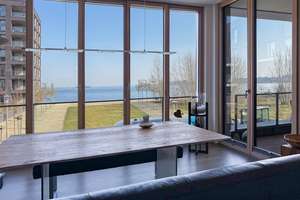 Exklusive Designer Twin-Villa mit unverbaubarem Blick auf die Schlei – Die vollständige Adresse der Immobilie erhältst du vom Anbieter., 24837 Schleswig – Vorschaubild 1