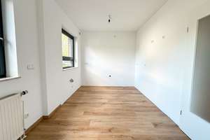 Sanierte Doppelhaushälfte mit Garten und Garage zur Miete in Essen-Dellwig – Die vollständige Adresse der Immobilie erhältst du vom Anbieter., 45357 Dellwig, Essen – Vorschaubild 4