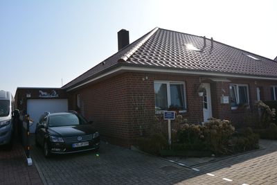 Schöne Doppelhaushälfte mit Garage und Weitblick in Emden-Borssum