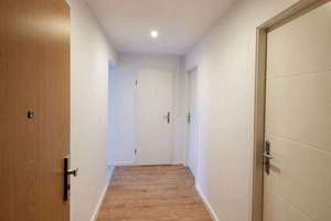 Gepflegte 3-Zimmer-Wohnung mit Einbauküche & modernisiertem Bad in Olvenstedt – Hans-Grade-Straße 89, 39130 Neu Olvenstedt, Magdeburg – Vorschaubild 3