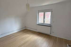 2,5-Zimmer-Wohnung mit Balkon & Garten, Garage in Stuttgart-Mühlhausen – Wenzelstrße 34, 70378 Mühlhausen (Ortsteil), Stuttgart – Vorschaubild 5