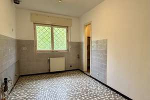 Großer Bungalow in ruhiger Sackgasse in Frankfurt-Fechenheim auf herrlich eingewachsenem Grundstück – Die vollständige Adresse der Immobilie erhältst du vom Anbieter., 60386 Fechenheim, Frankfurt am Main – Vorschaubild 5