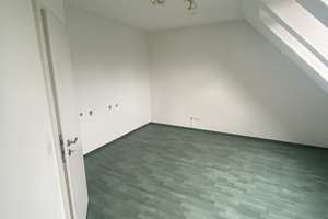 Attraktives 4-Zimmer-Einfamilienhaus in Berlin Johannisthal – Die vollständige Adresse der Immobilie erhältst du vom Anbieter., 12487 Johannisthal, Berlin – Vorschaubild 18