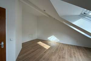 3-Zimmer Maisonette-Wohnung mit Garage in München-Harlaching