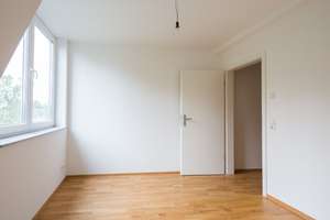 Charmante Maisonette-Wohnung mit Galerie, Balkon und Dachterrasse – Die vollständige Adresse der Immobilie erhältst du vom Anbieter., 45143 Altendorf, Essen – Vorschaubild 6