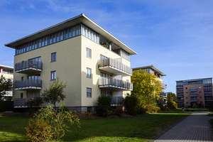 DI - 2-Zimmer-Wohnung mit Hobbyraum und Balkon im grünen Fahrland