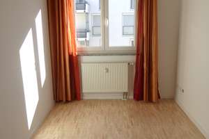 Ruhige 4-Zimmer-Wohnung in direkter Nähe zum Englischen Garten – Die vollständige Adresse der Immobilie erhältst du vom Anbieter., 81925 Oberföhring, München – Vorschaubild 5