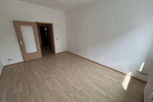 Helle und familienfreundliche 3-Zimmer-Wohnung im Erdgeschoss mit Balkon! – Halberstädter Straße 30, 39112 Sudenburg, Magdeburg – Vorschaubild 2