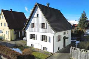 Charmantes Einfamilienhaus in ruhiger Lage – zentrumsnah in Leutkirch im Allgäu – Die vollständige Adresse der Immobilie erhältst du vom Anbieter., 88299 Leutkirch im Allgäu – Vorschaubild 1